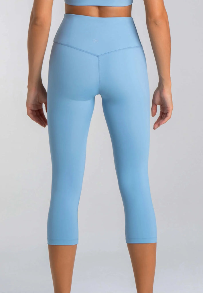 Nachhaltige Capri Leggings mit Tasche im Bund hinten